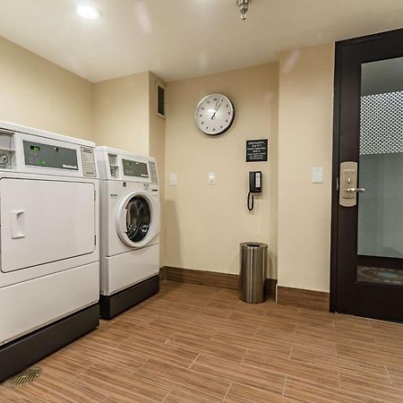 Hampton Inn Winchester-University/ Mall Экстерьер фото