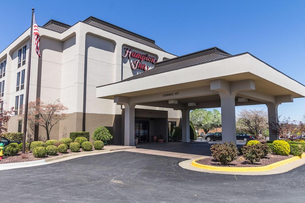 Hampton Inn Winchester-University/ Mall Экстерьер фото