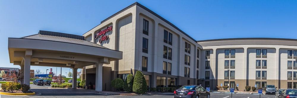 Hampton Inn Winchester-University/ Mall Экстерьер фото